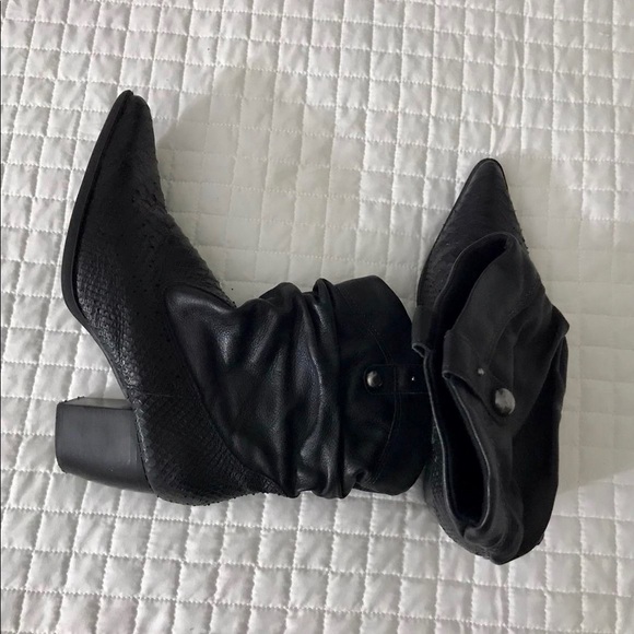 Black boots size 8.5 - Picture 4 of 4